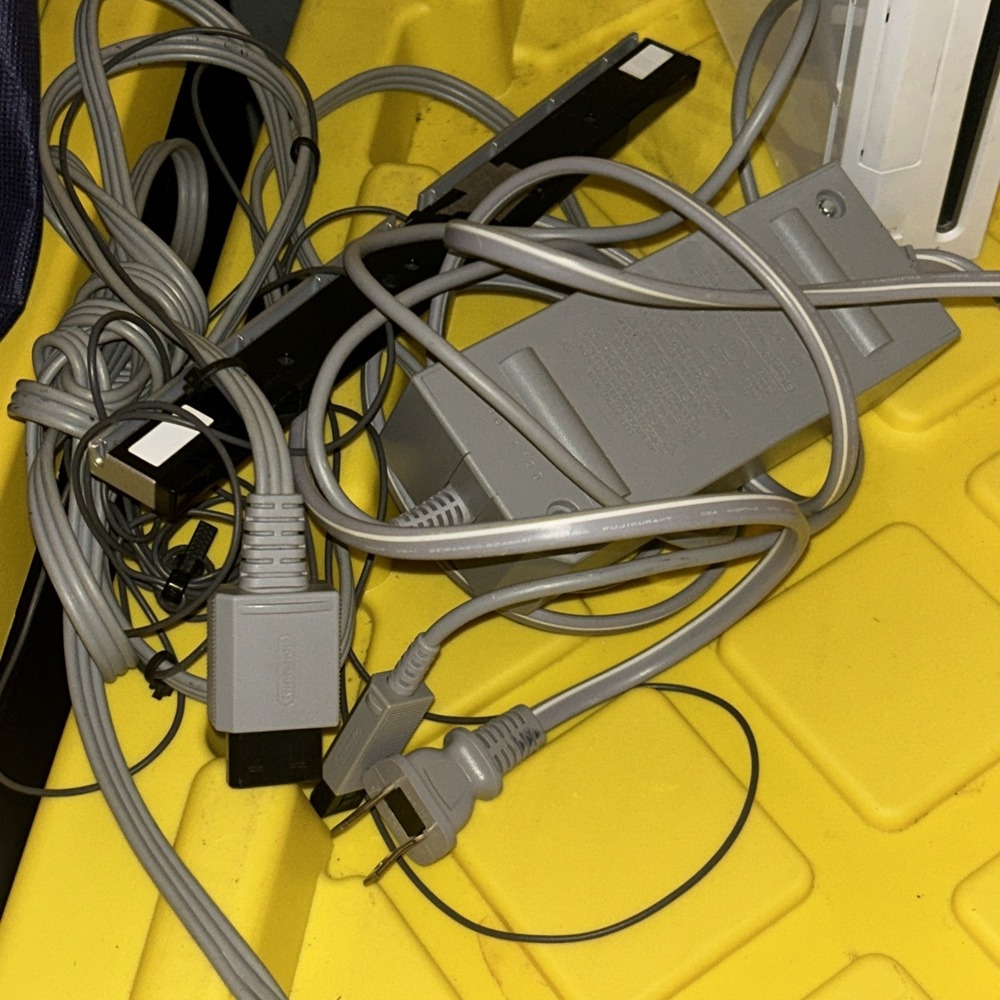 Nintendo Wii Colsole Tested Working Woth Cords & Games - Picture 4 of 4